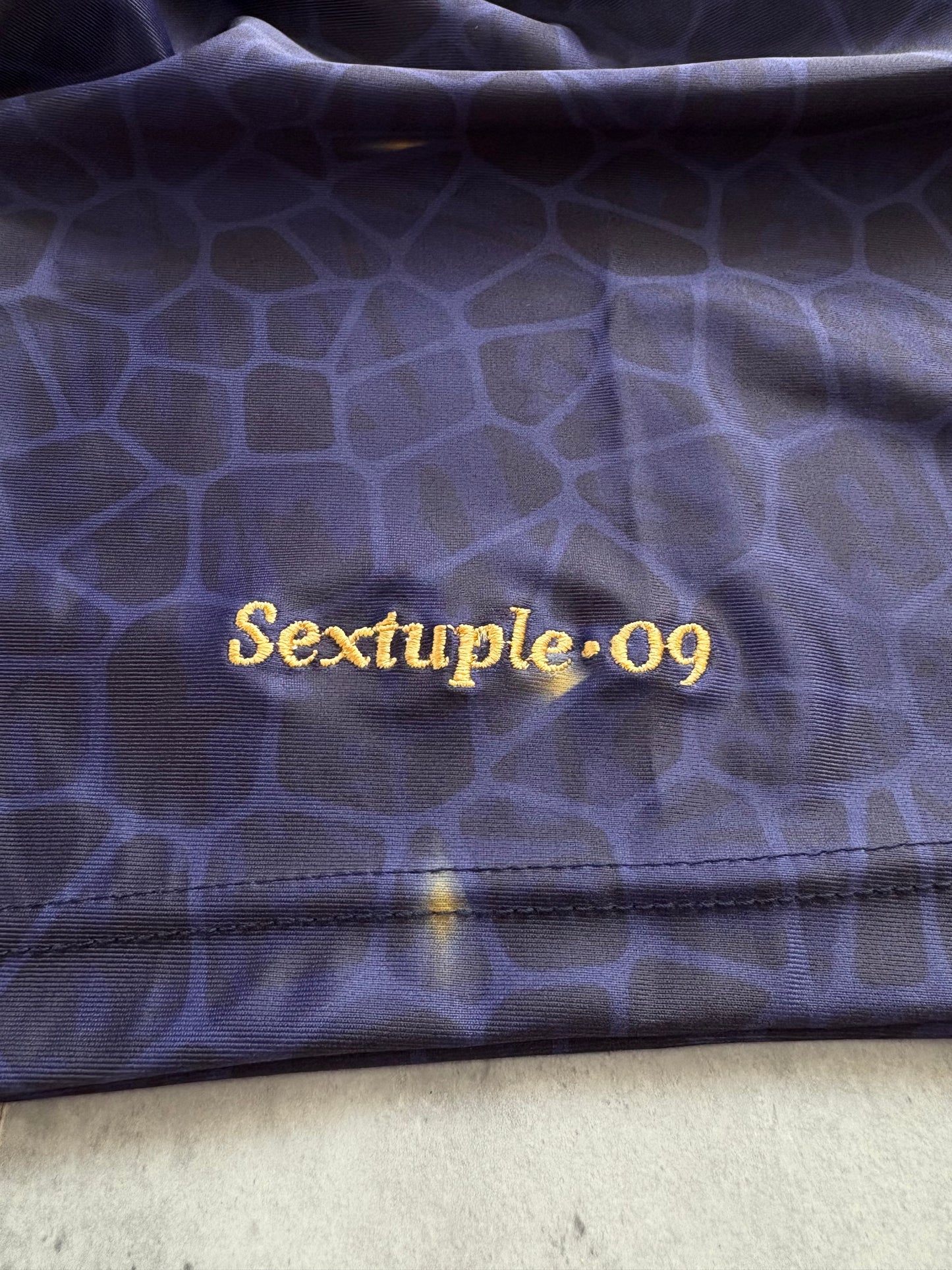 Sextuple-09